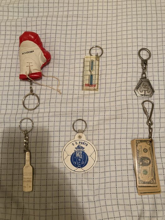 30 porta-chaves coleção 1,5 euros cada