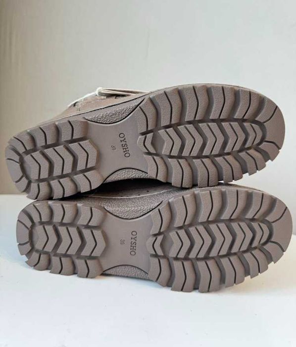 Зимові черевики OYSHO