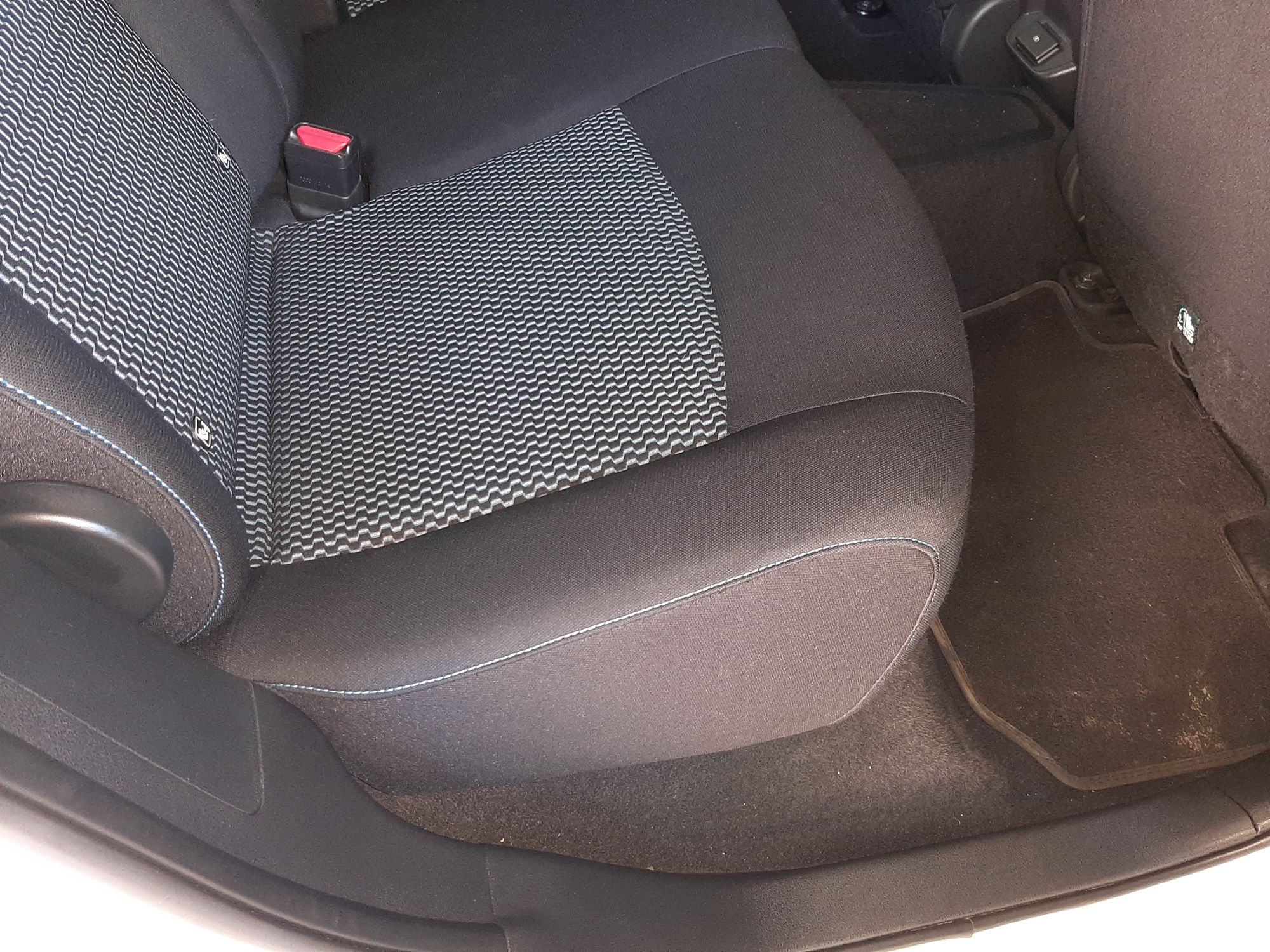 Nissan leaf 40kw. 2021