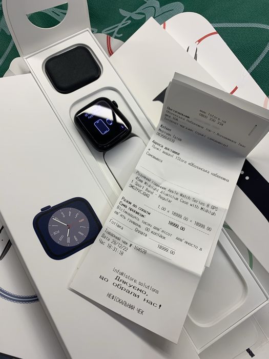 Продам часи apple watch 8 45mm все працює