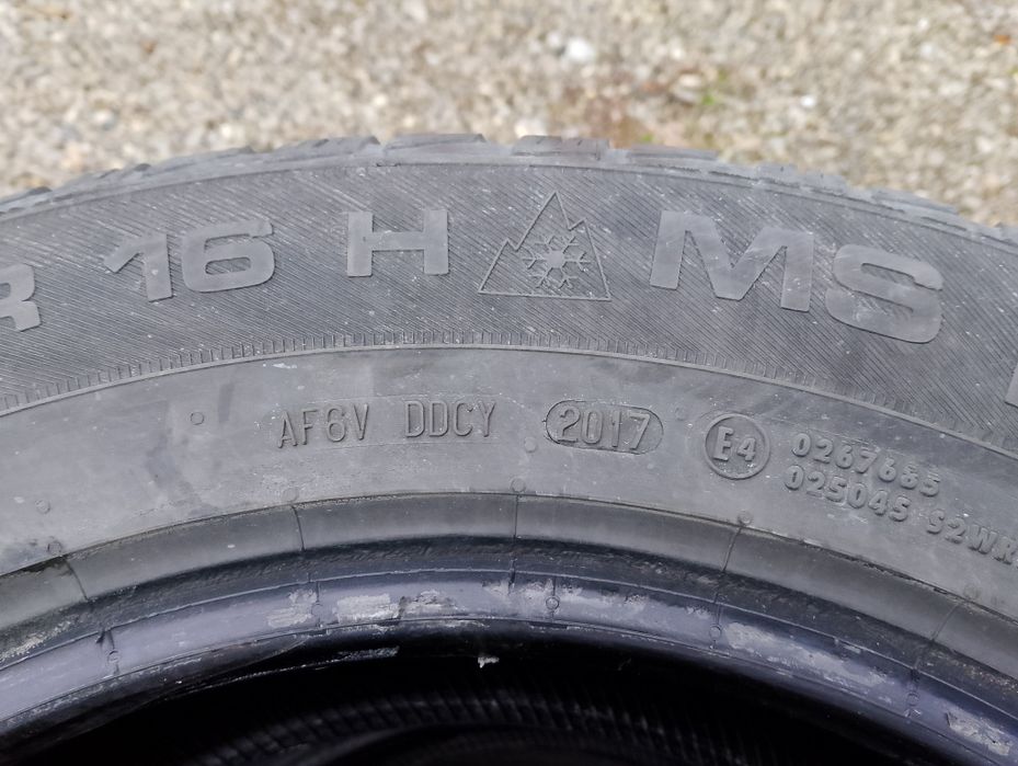 Opony zimowe UNIROYAL 215/65 R16