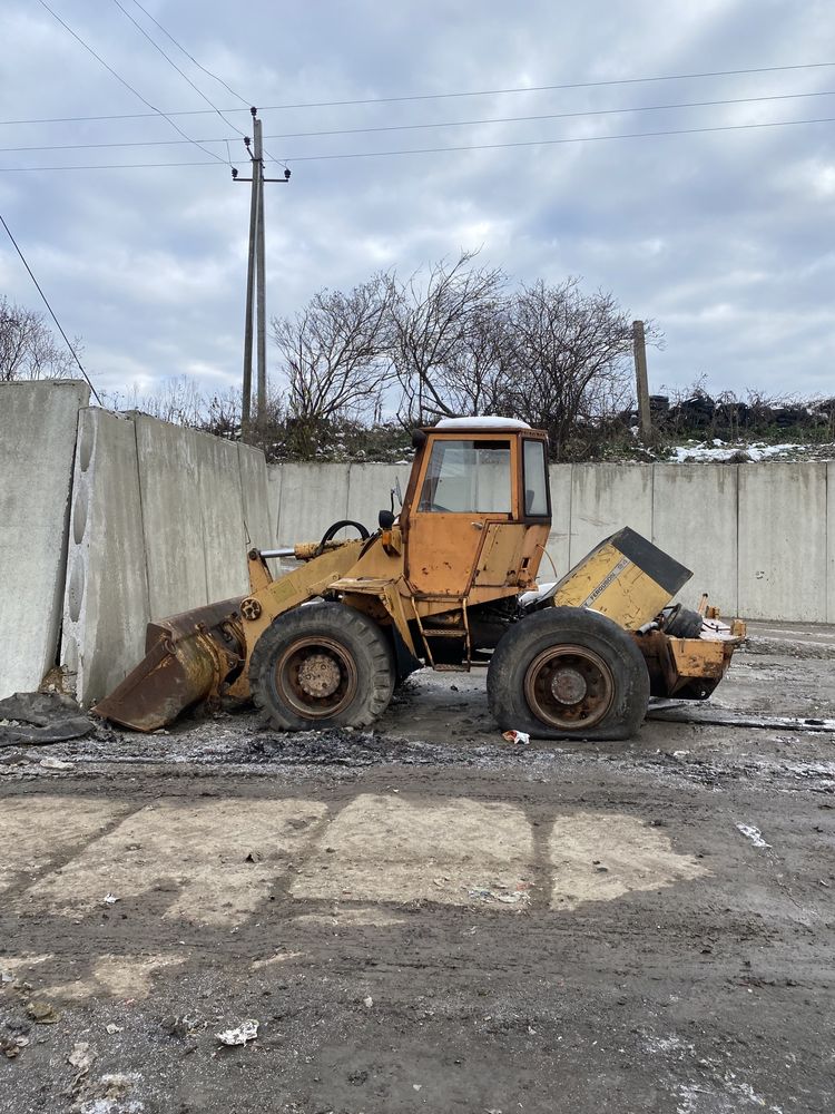 Колісний навантажувач погрузчик колесний Massey Hanomag-Ханомаг MF33B