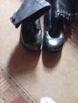 botas N40 no estado que se encontra-se nas fotografias e o preço