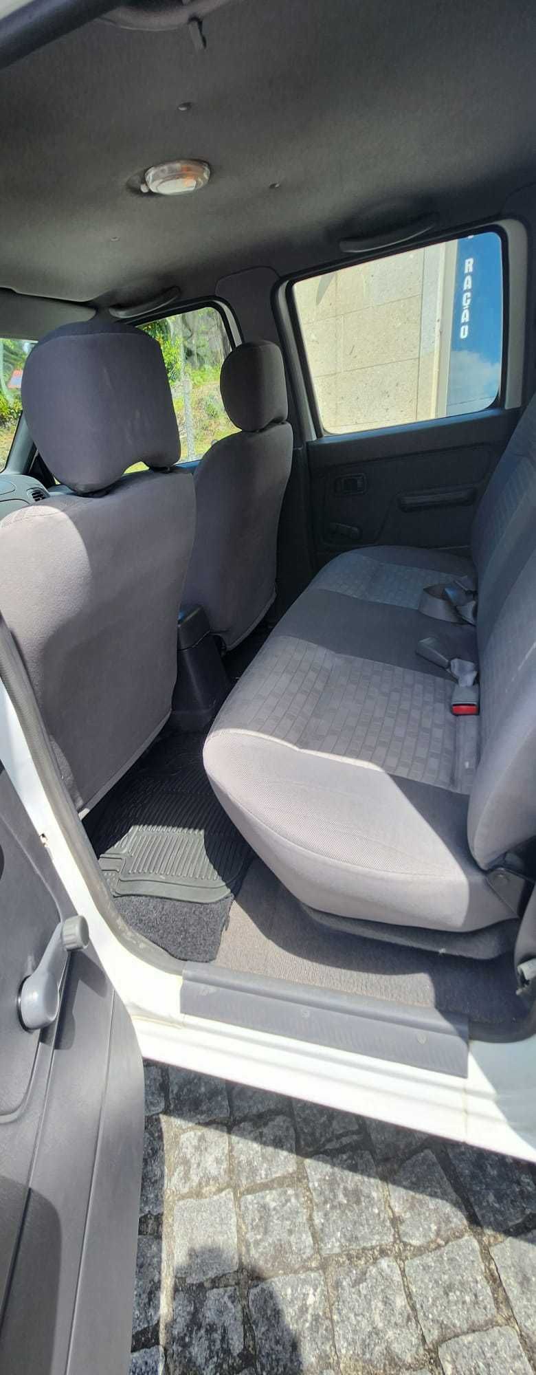 Nissan 2.5DI Muito bom estado