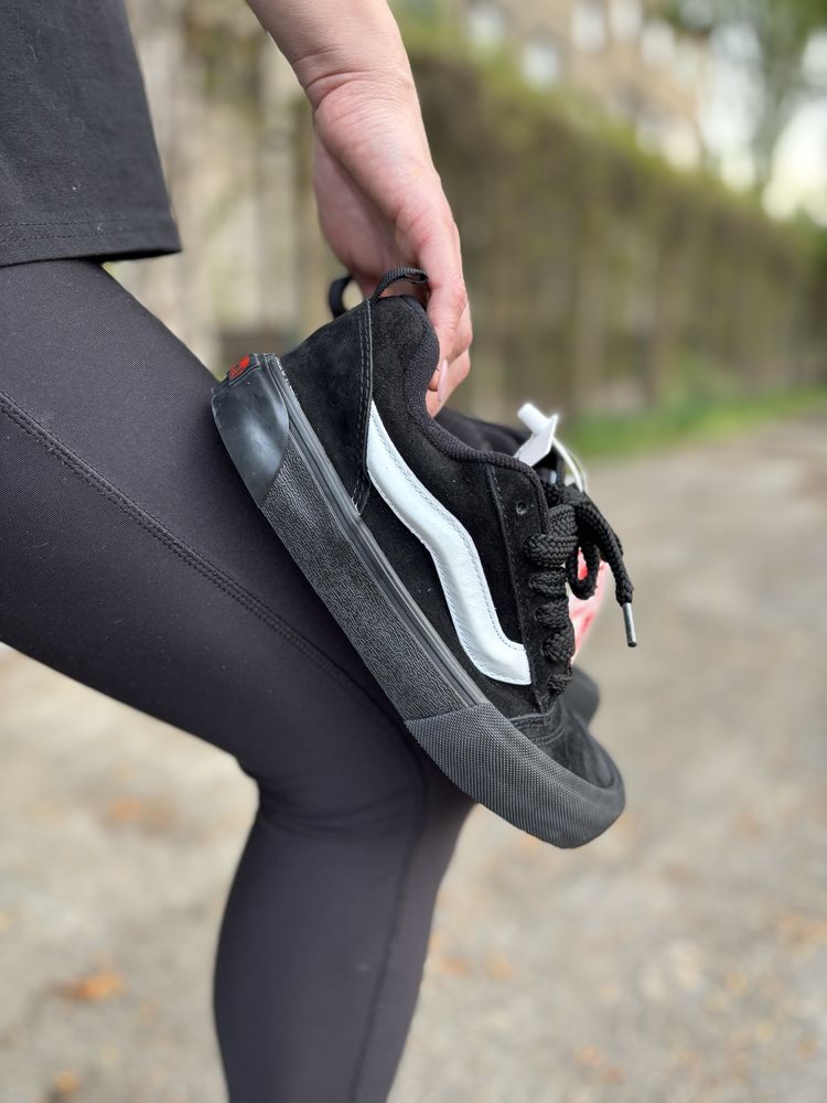 Женские кеды кроссовки Vans KNU skool black white розпродаж