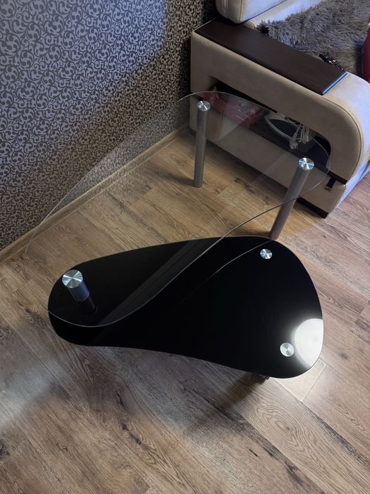 Журнальний столик