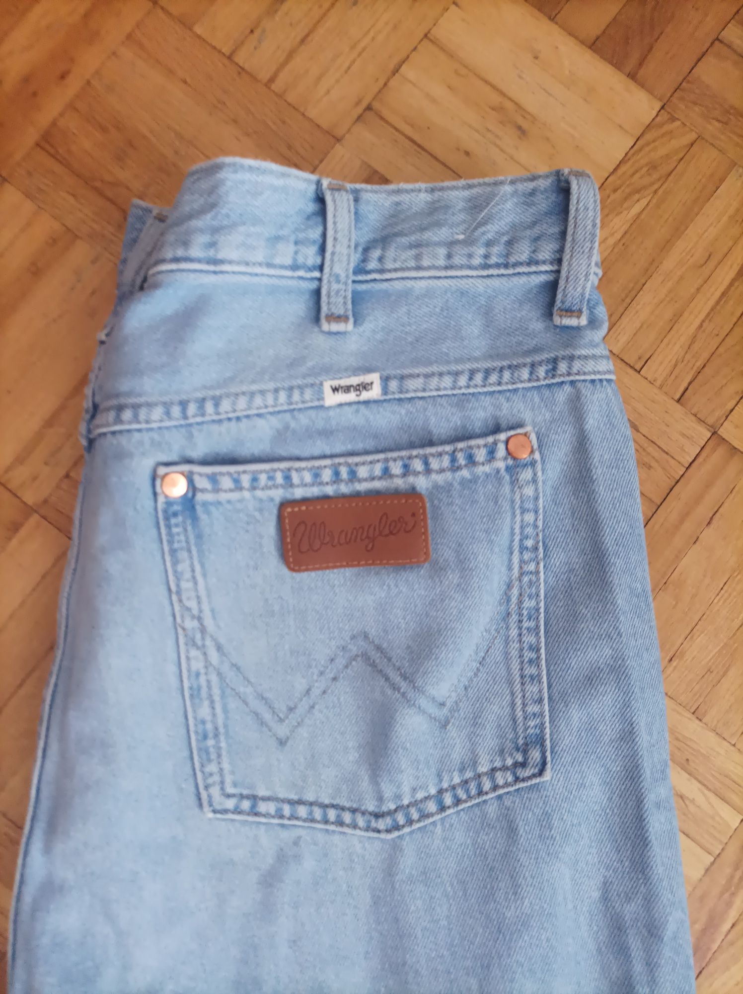 Spodnie jeansowe damskie Wrangler Wild West high rise straight