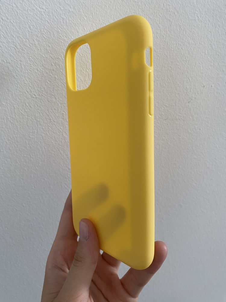 Capa iPhone 11 amarela