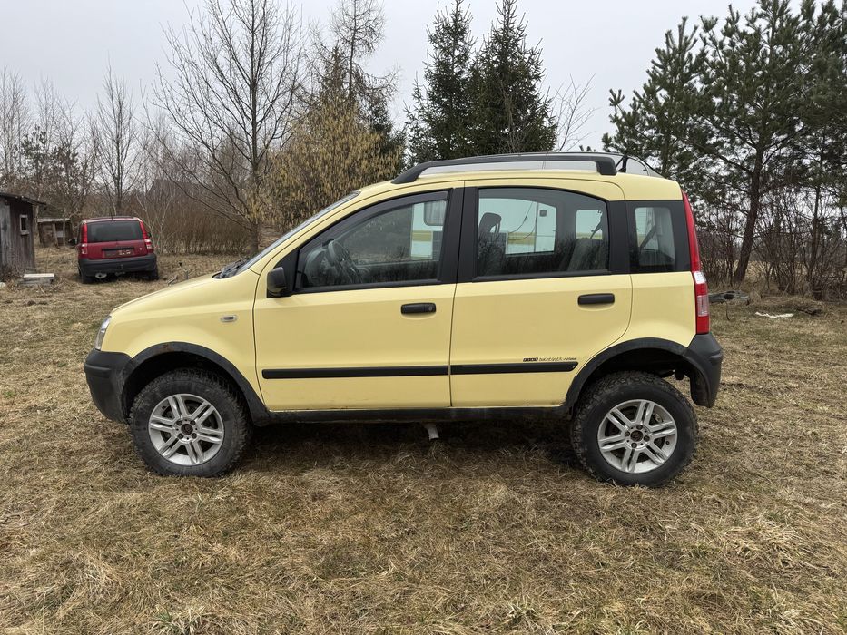 Panda 4x4 do zabawy w offroad