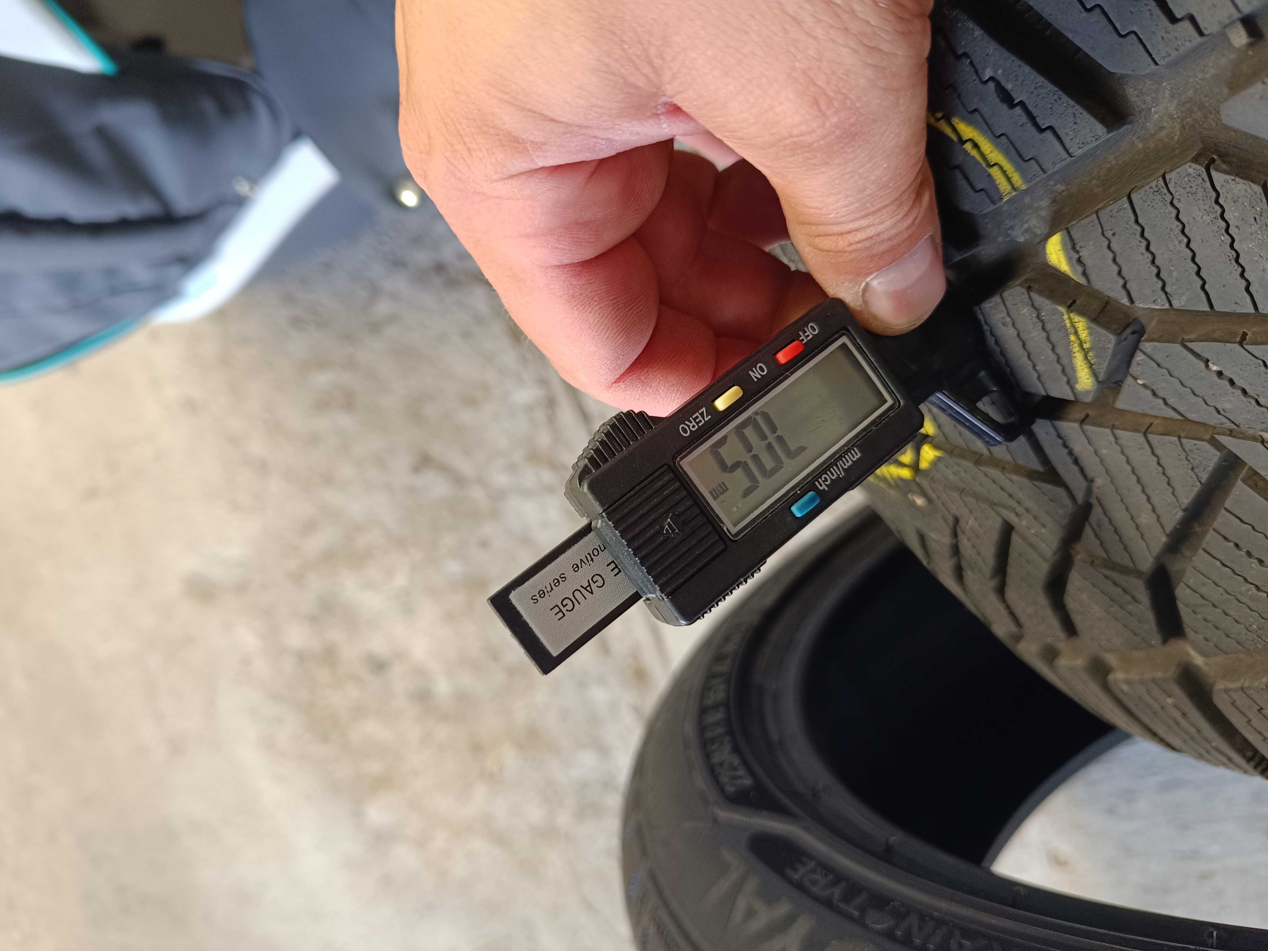 Opony zimowe 225/45 r18 95V XL UNIROYAL