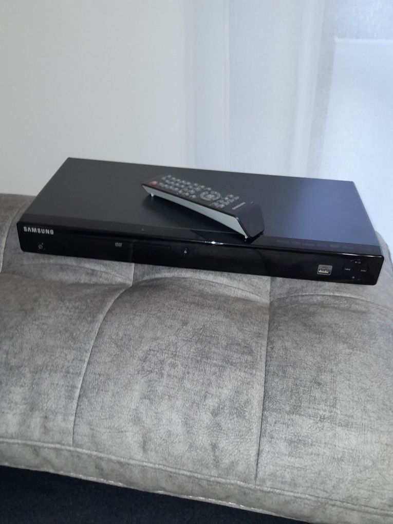 DVD Samsung, com comando está como novo