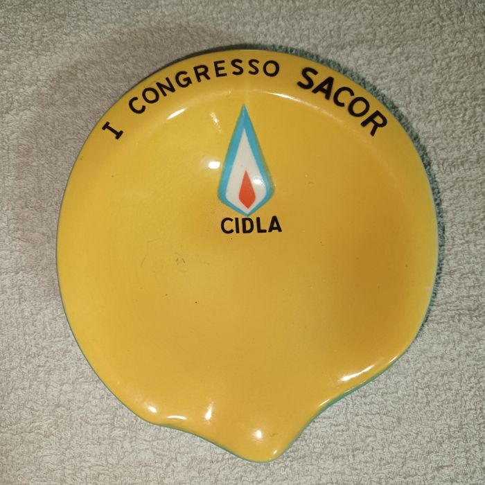 Cinzeiro raro I congresso sacor cidla louça Sacavém anos 50/60