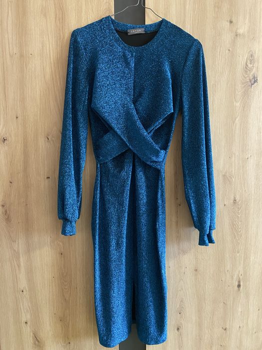 Вечірня сукня з люрексу