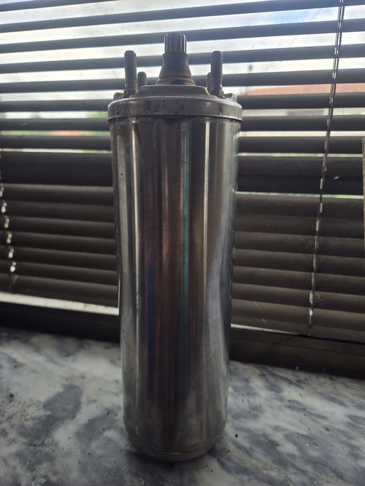 Bomba trifásica para furo de água