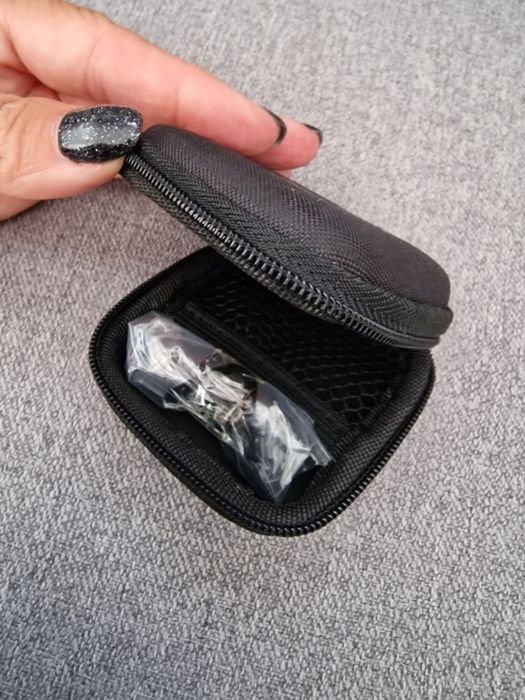 Чехол для наушников новый