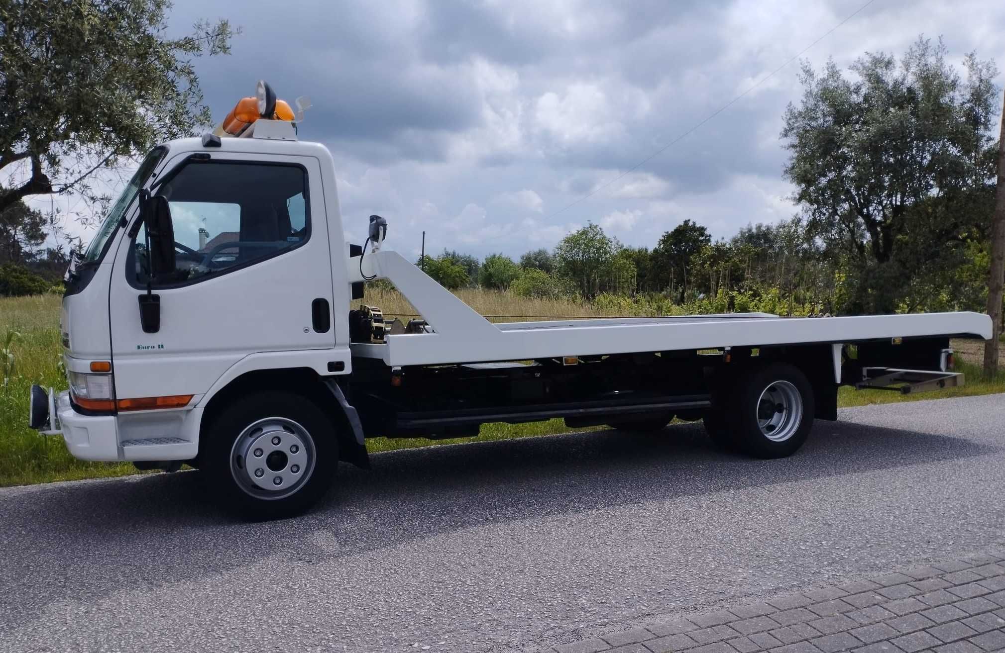 Mitsubishi Canter 659 HD Pronto Socorro SÓ TEM 167 mil kms NOVA