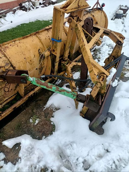 Pług do odśnieżania