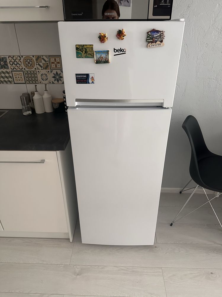Lodówka Beko w bardzo dobrym stanie, używana przez rok
