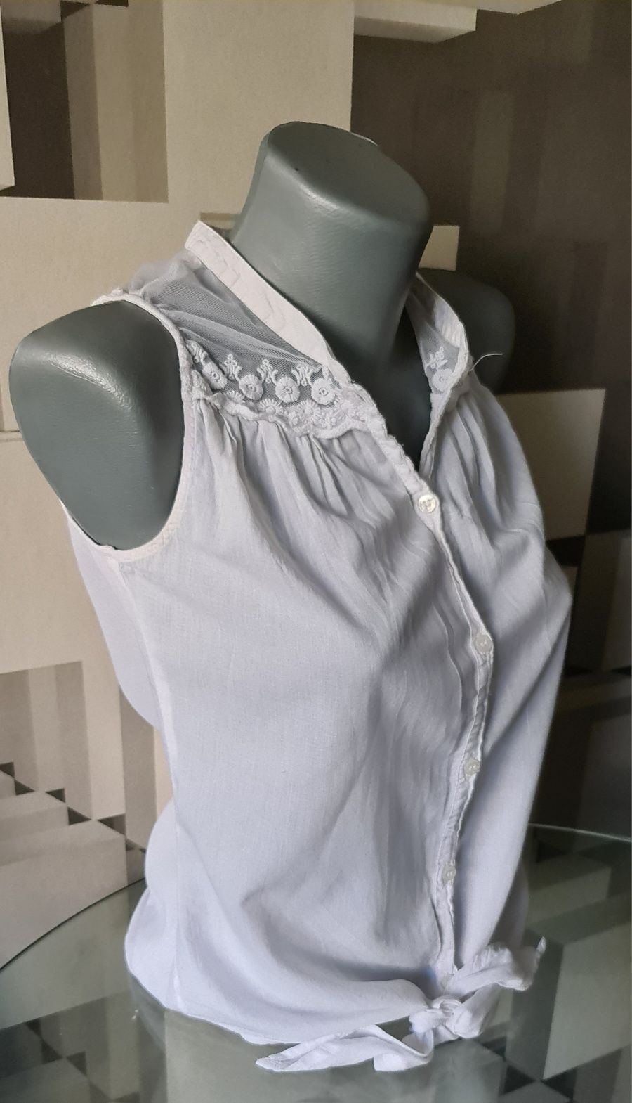 Top/ bluzka bez rękawów, biała, luźna, rozmiar XS, Butik