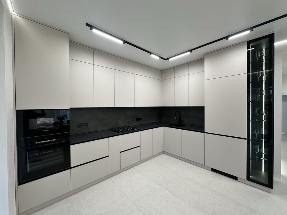 Продам будинок в Крихівцях поруч вулиці Садова.