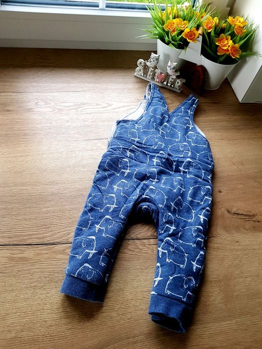 Spodnie ocieplane George na szelkach dla chłopca  roz.74 z Uk.