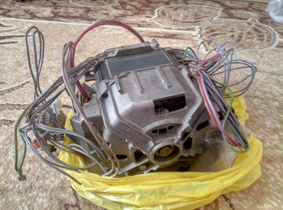 Мотор від стіральної машини