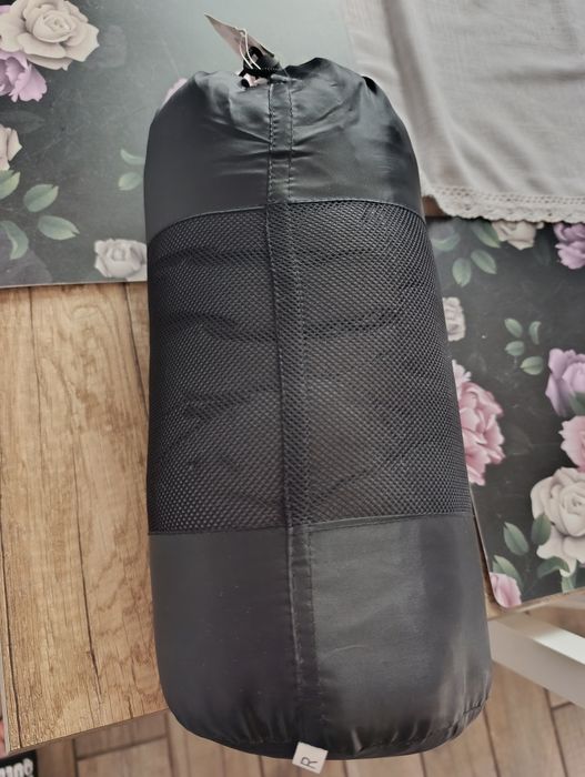 Sprzedam nowy lekki śpiwór letni 225cm
