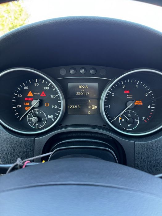 Мерседес МЛ 350 4 MATIC