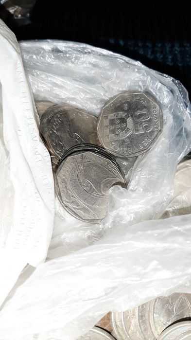 Várias moedas para venda