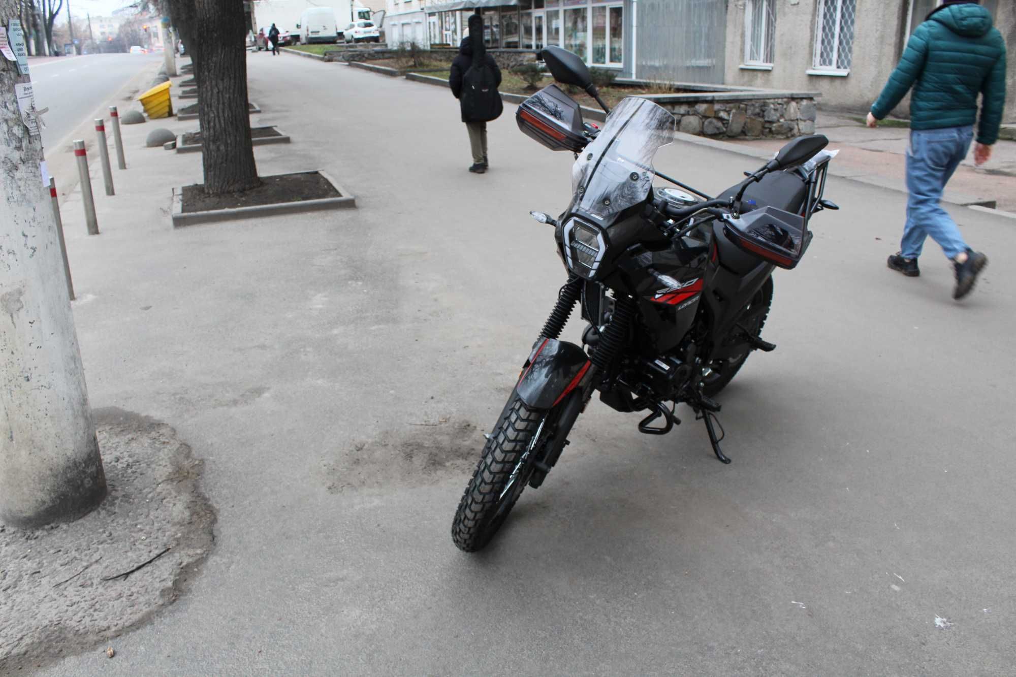 Мотоцикл LONCIN LX250-GY-5