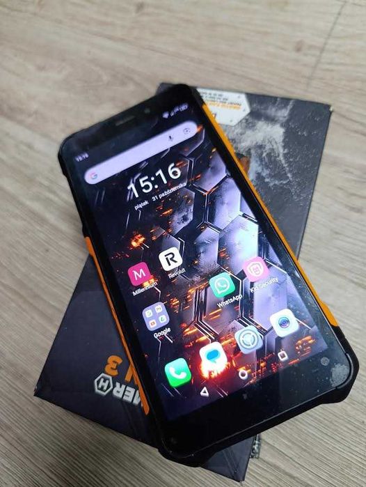 Smartfon Hammer Iron 3 LTE