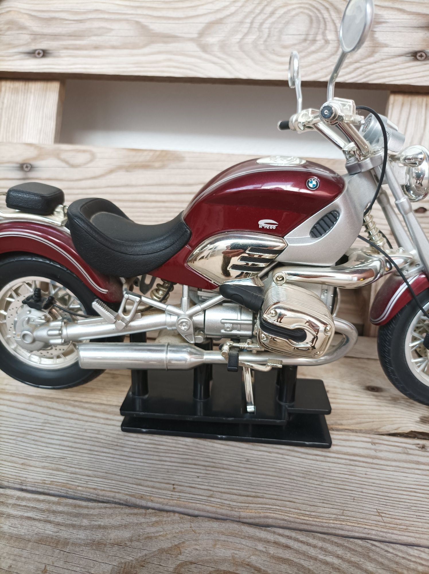 Maquete 1/? de Moto BMW anos 60 ao pormenor á