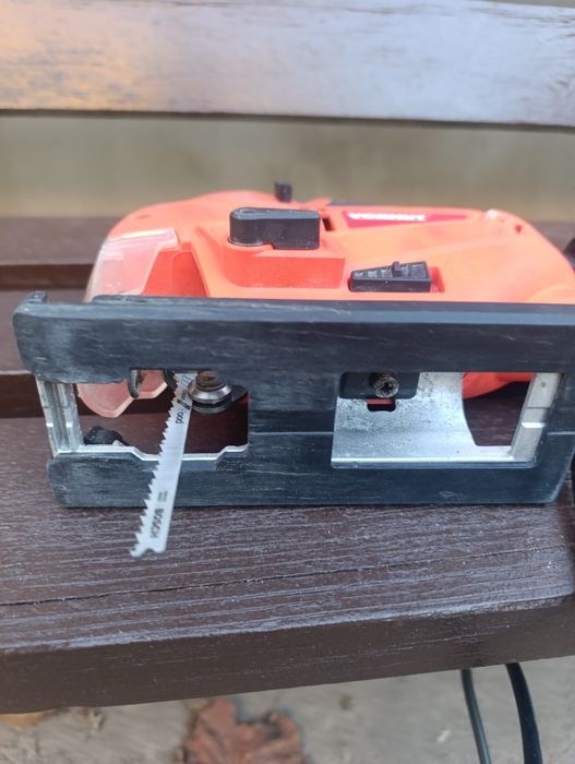 Продам лобзик 220 в 800 вт