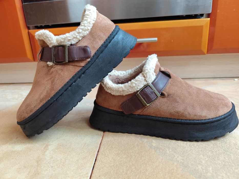 Нові зимові автоледі уггі чобітки 40 розмір 25 см устілка