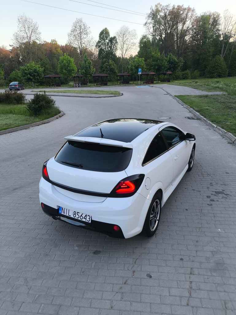 Opel Astra OPC line