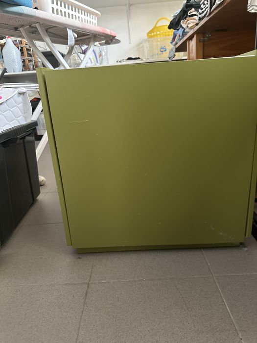 Duas mesas de cabeceira por 20€!!!