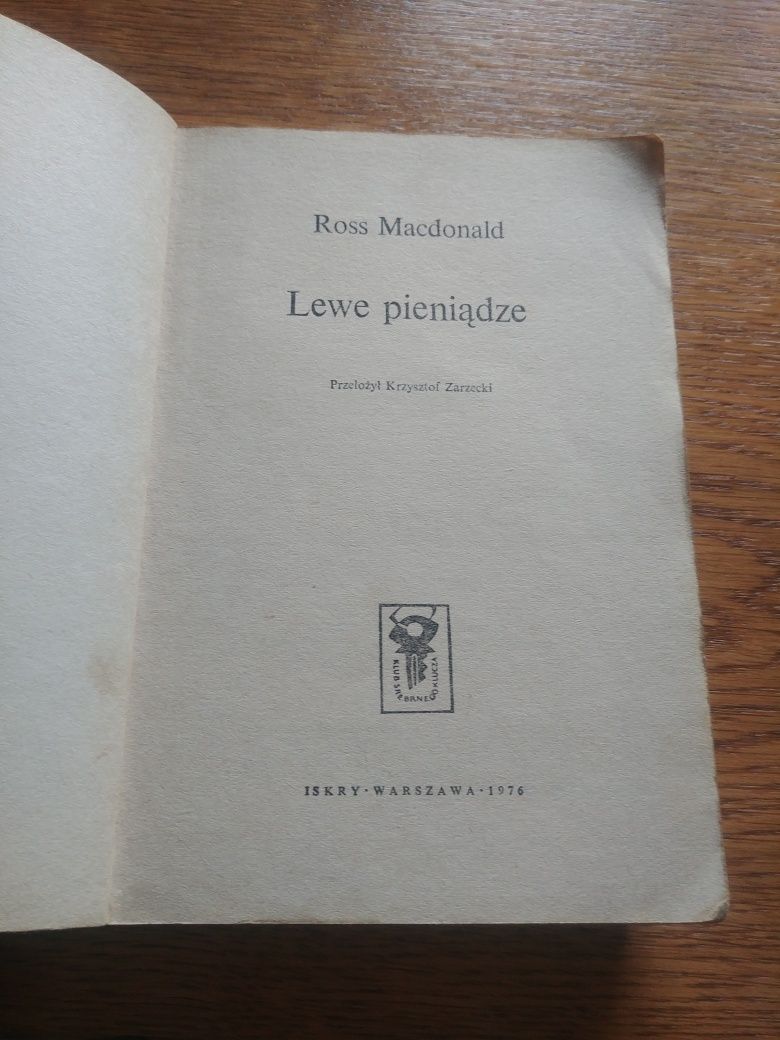 "Lewe pieniądze" Ross Macdonald