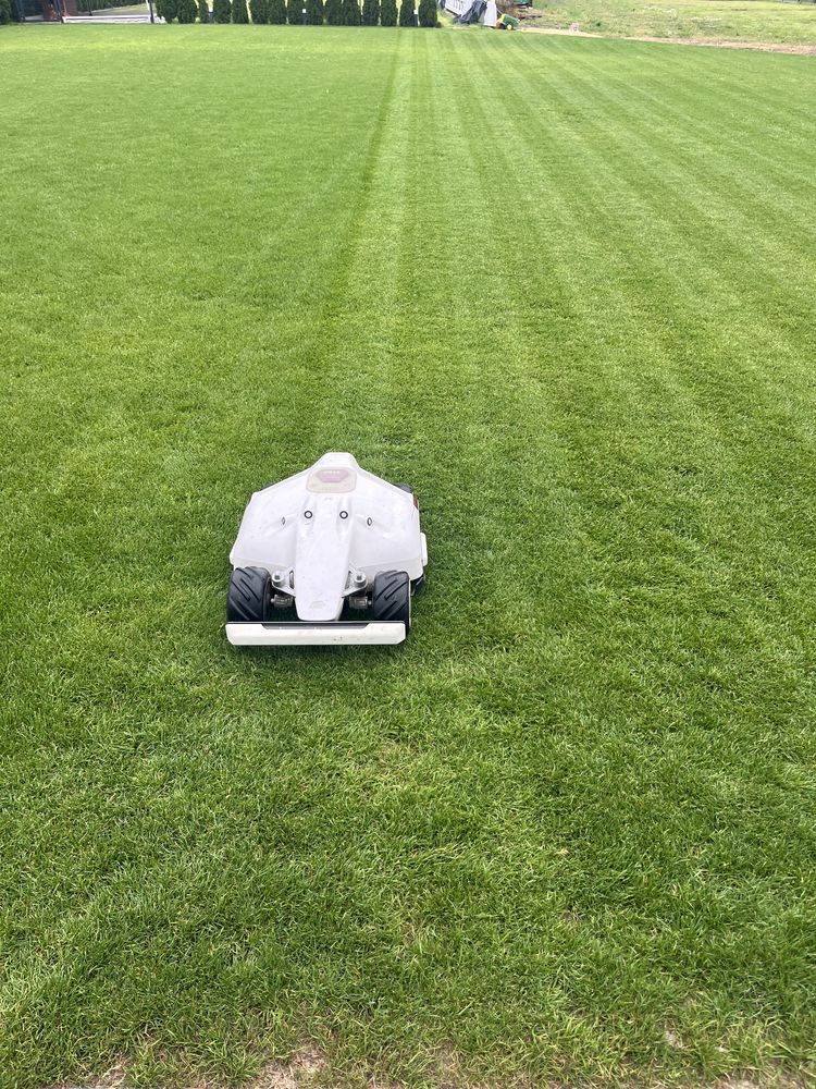 Robot koszący Luba AWD 5000 RTK