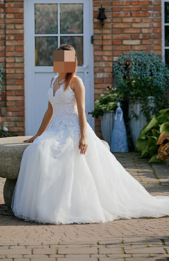 Suknia ślubna 36 IDEALNA z trenem jak NOWA z guzikami BYTOM