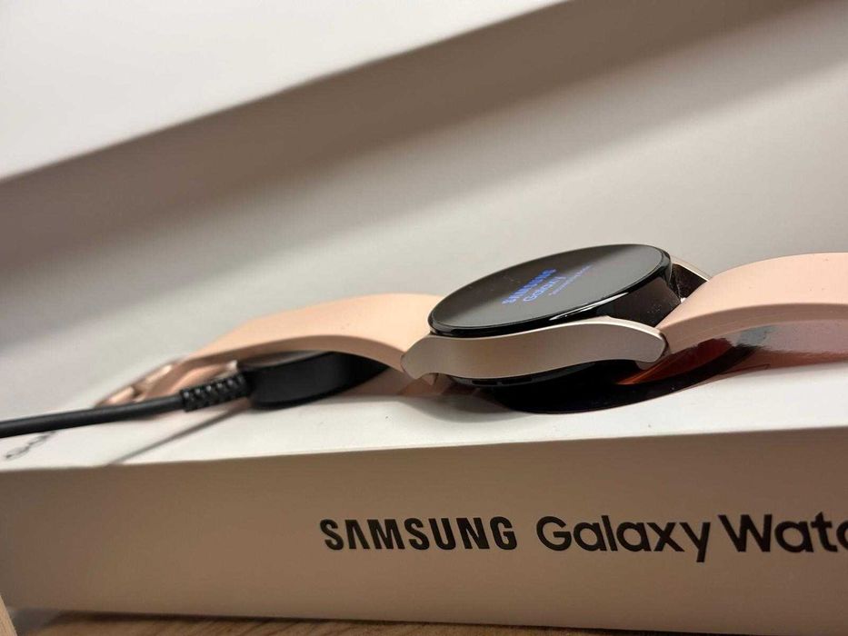 Samsung Galaxy Watch 5, 40mm – Em Excelente Estado – Pouco Uso