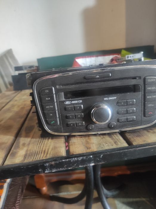 Оригінальний магнітофон форд