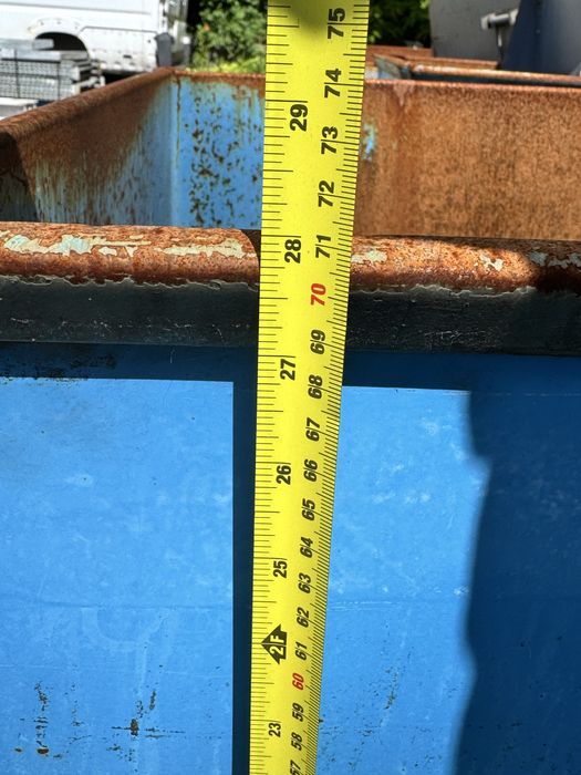 Mobline kontenery wywrotki z kieszeniami za wozek widlowy 400L