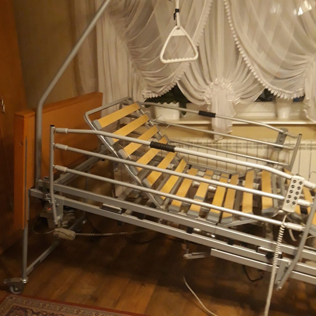 Łóżko rehabilitacyjne SWING z przechyłami bocznymi