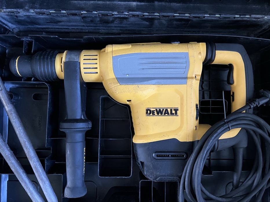 Перфоратор  SDS-MAX Dewalt D25614