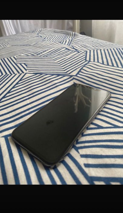 iPhone X 64 gb preto