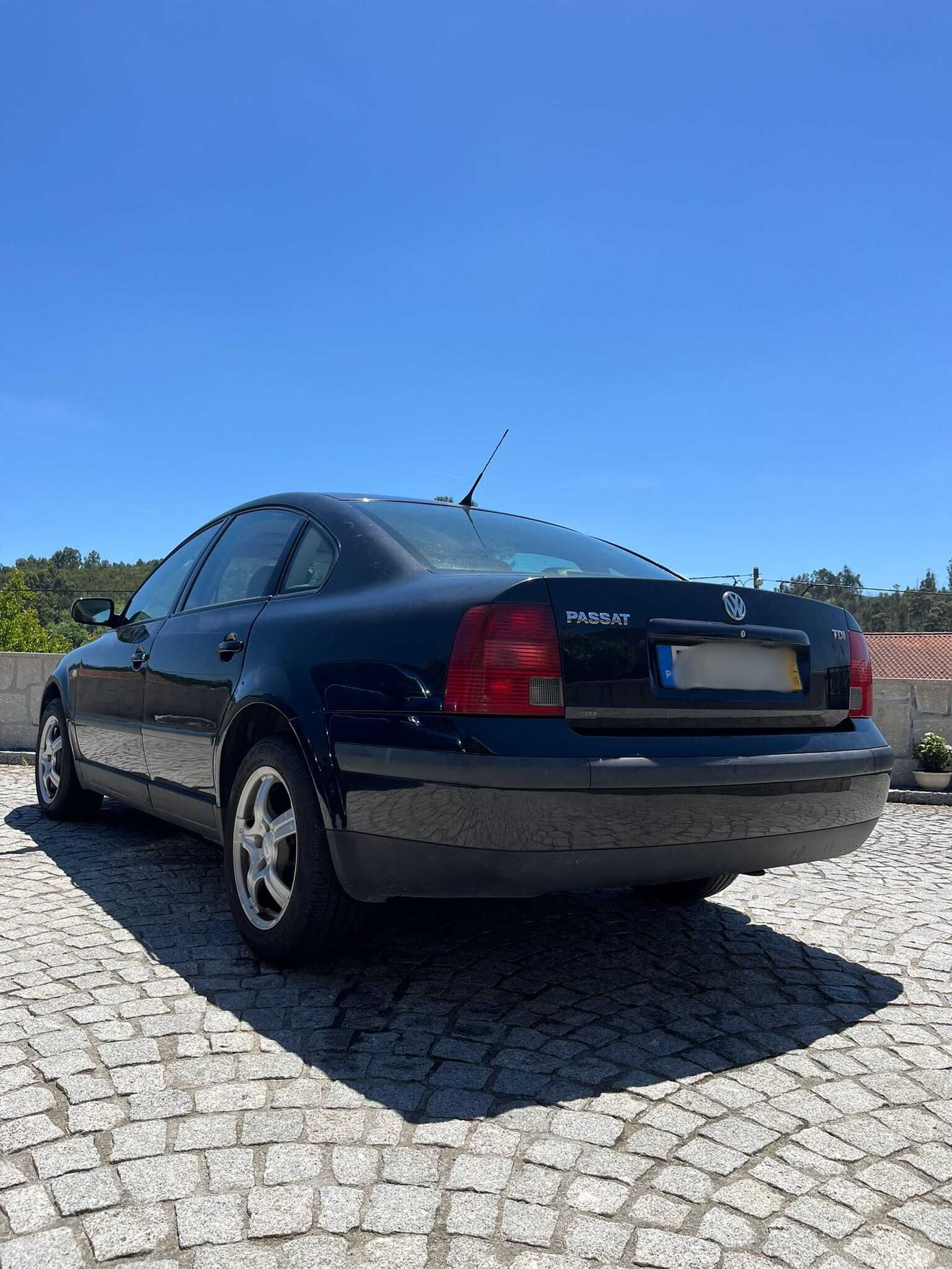 VW Passat 1.9 TDI 115CV com Teto de abrir elétrico, 246.815 Km