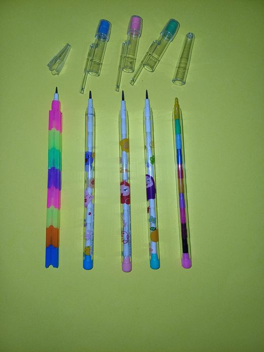 Lapiseiras recarregáveis, estilo vintage, anos 80/90. Novas.
Cada 2€.