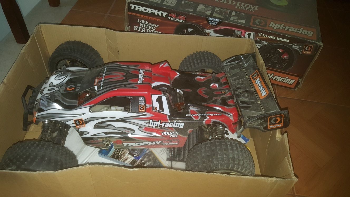 Vendo/troco  carro R/C gasolina escala 1:8 4.6cc