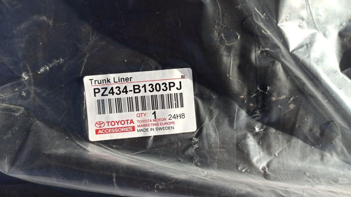 Toyota Yaris, forro do chão da bagageira.  geira.original nova.
