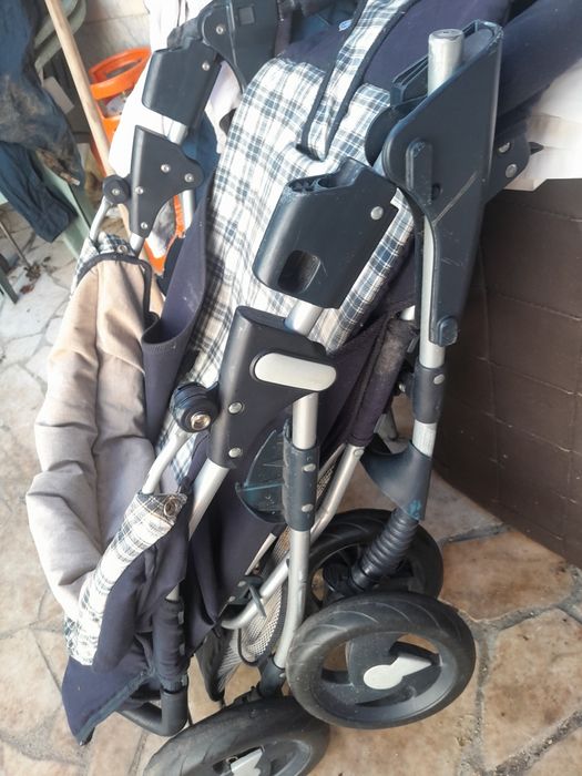 Carrinho bebe babedeal novo 20€